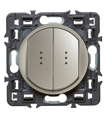 Double interrupteur va-et-vient témoin Céliane enjoliveur TITANE