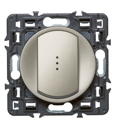 Interrupteur lumineux Céliane ou va-et-vient, avec voyant et enjoliveur Titane.