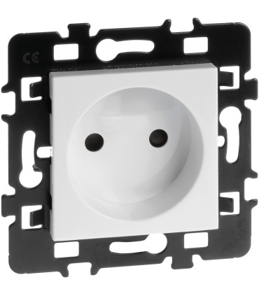 Prise 2P + Enjoliveur Esprit