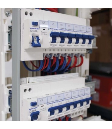 Disjoncteur 1P+N 10A courbe C connexion vis/vis 3kA NF