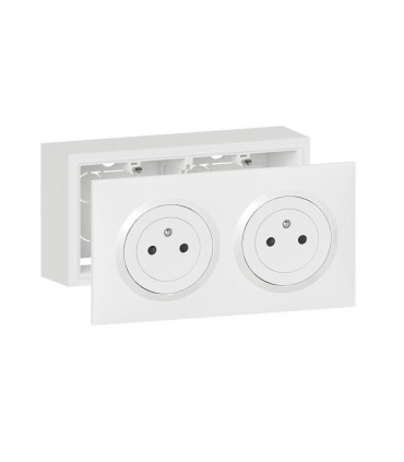 Kit double prise 2P+T Surface Dooxie 16A précâblées cadre pour montage en saillie blanc