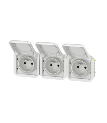 Triple Prise 2P+T Plexo précâblées horizontale composable IP55 16A 250V blanc