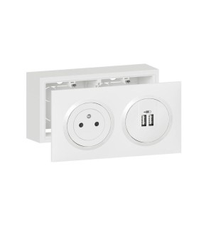 Kit Dooxie prise Surface avec chargeur 2 USB Type A  3A précâblés avec cadre saillie blanc
