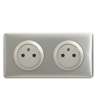 Double prise de courant Céliane Surface avec plaque + boite à encastrer Titane