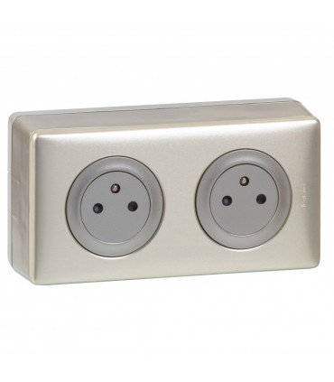 Double prise de courant Céliane Surface avec plaque + cadre saillie Titane