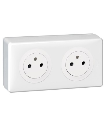 Double prise de courant Céliane Surface avec plaque + cadre saillie Blanc