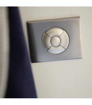 Interrupteur individuel de volets roulants Céliane 6A 250 V enjoliveur Titane