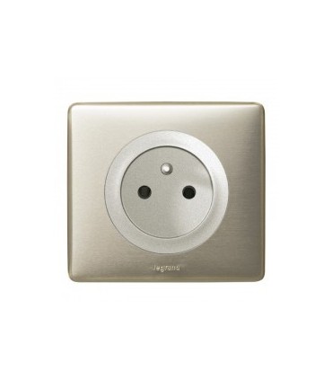 Prise de courant avec terre 16a Céliane complète Titane