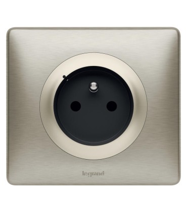 Prise connectée Céliane with Netatmo 16A- plaque Titane