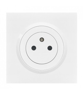 Prise de courant 2P+T Surface Dooxie 16A avec plaque carrée blanche et griffes