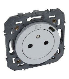 Prise Surface Dooxie 16A 2P+T avec chargeur Type-C finition alu