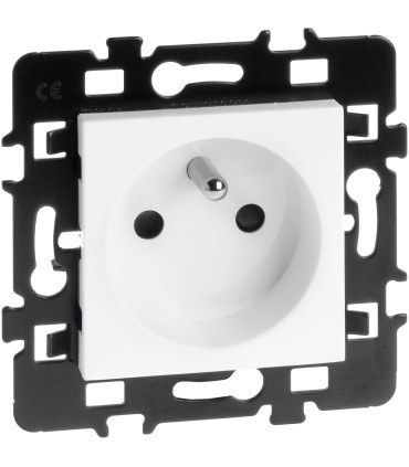 Prise 2P+T + Enjoliveur Esprit Blanc
